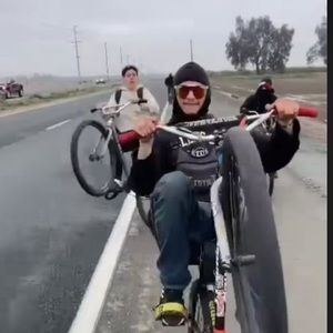 Meet your Posher, Samuel